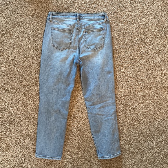 Candace Cameron Bure Jeans - Picture 2 of 11